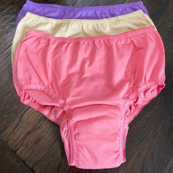 Women's Incontinence Briefs Hold up to 10 oz. Last Set - Picture 5 of 6